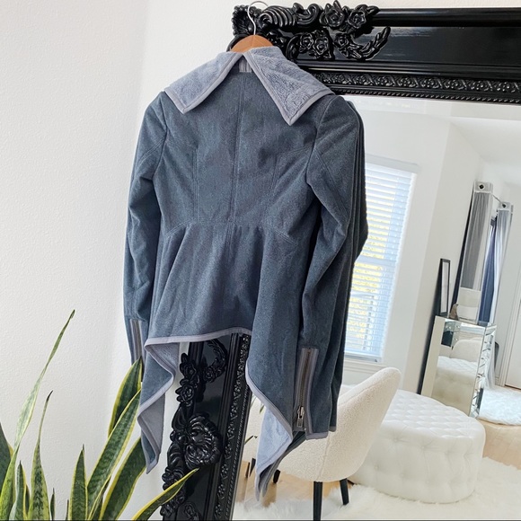 Lululemon | Women’s Grey Presence of Mind Fleece Jacket - Picture 2 of 6